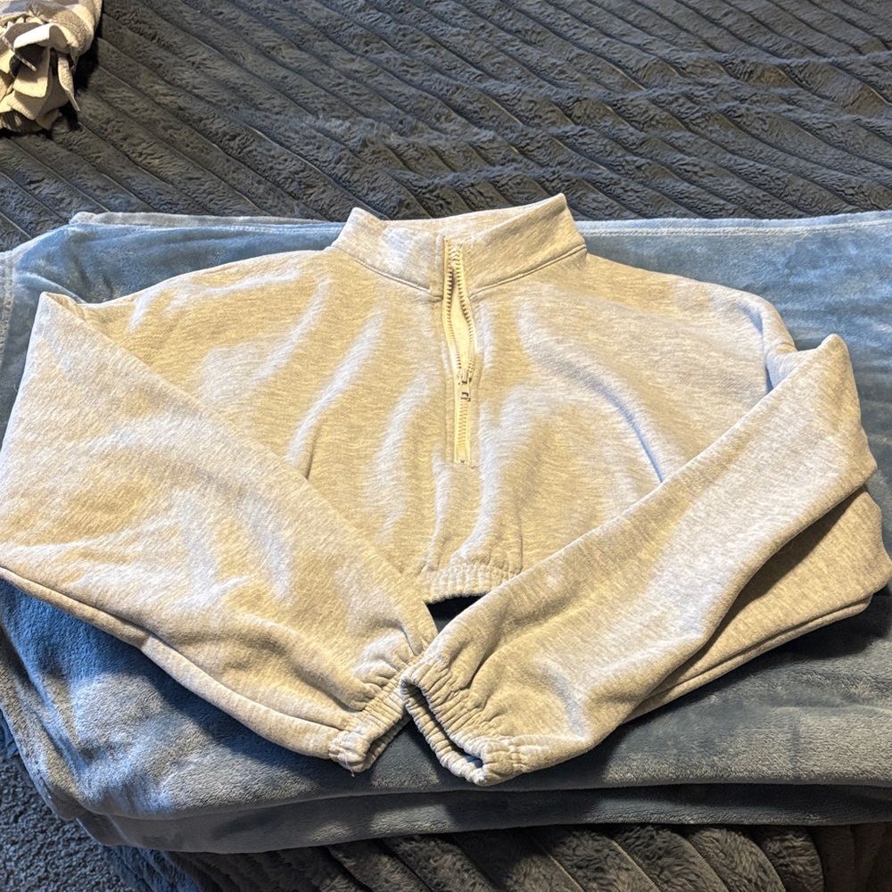 Fashion Nova Gray Cropped Sweatshirt